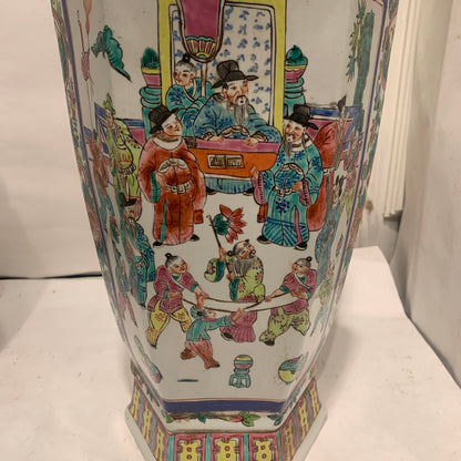 Guangzhou porcelæns gulvlamper fra Kina. Vintage og antikke genstande