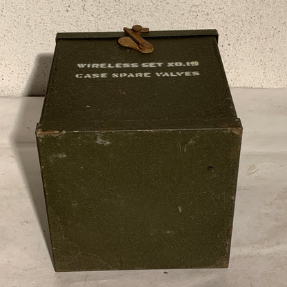 Original engelsk WW2 reserve radiorørs sæt No.19, fra 1939-1945.