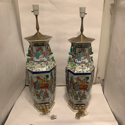 Ældre store kinesiske Guangzhou porcelæns gulvlamper