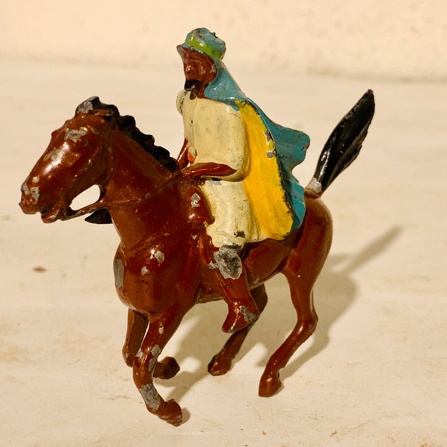 Antique Britains Deetail tin soldier, Arab on horse, from start 1900s.