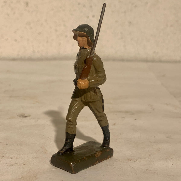 Lineol Dansk soldat, marcherende, fra 1930érne.