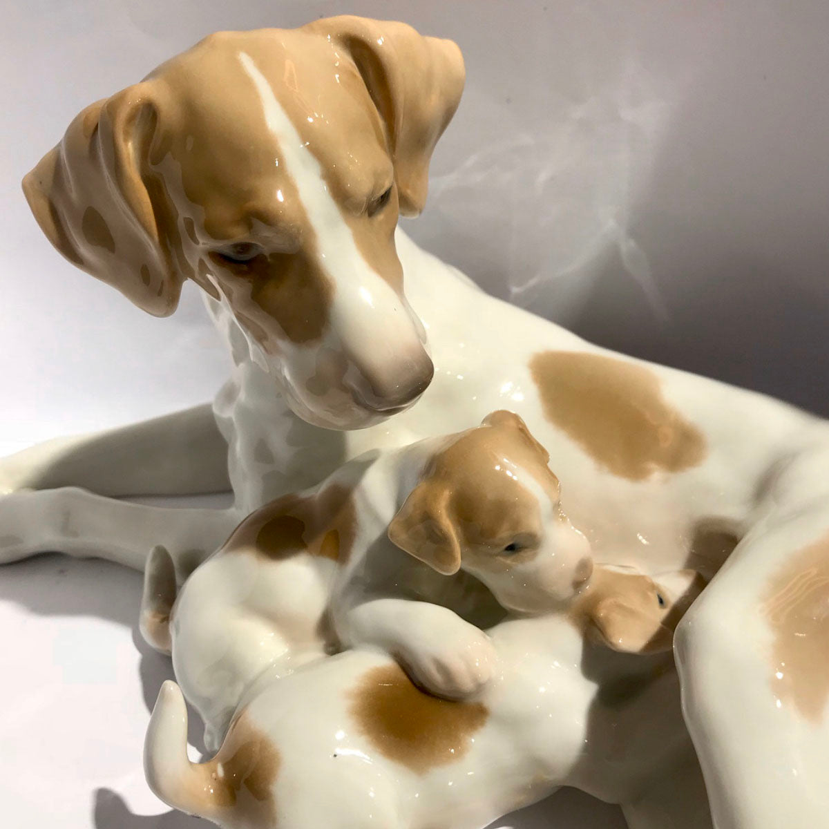 Bing & Grøndahl Pointer m. Hvalpe