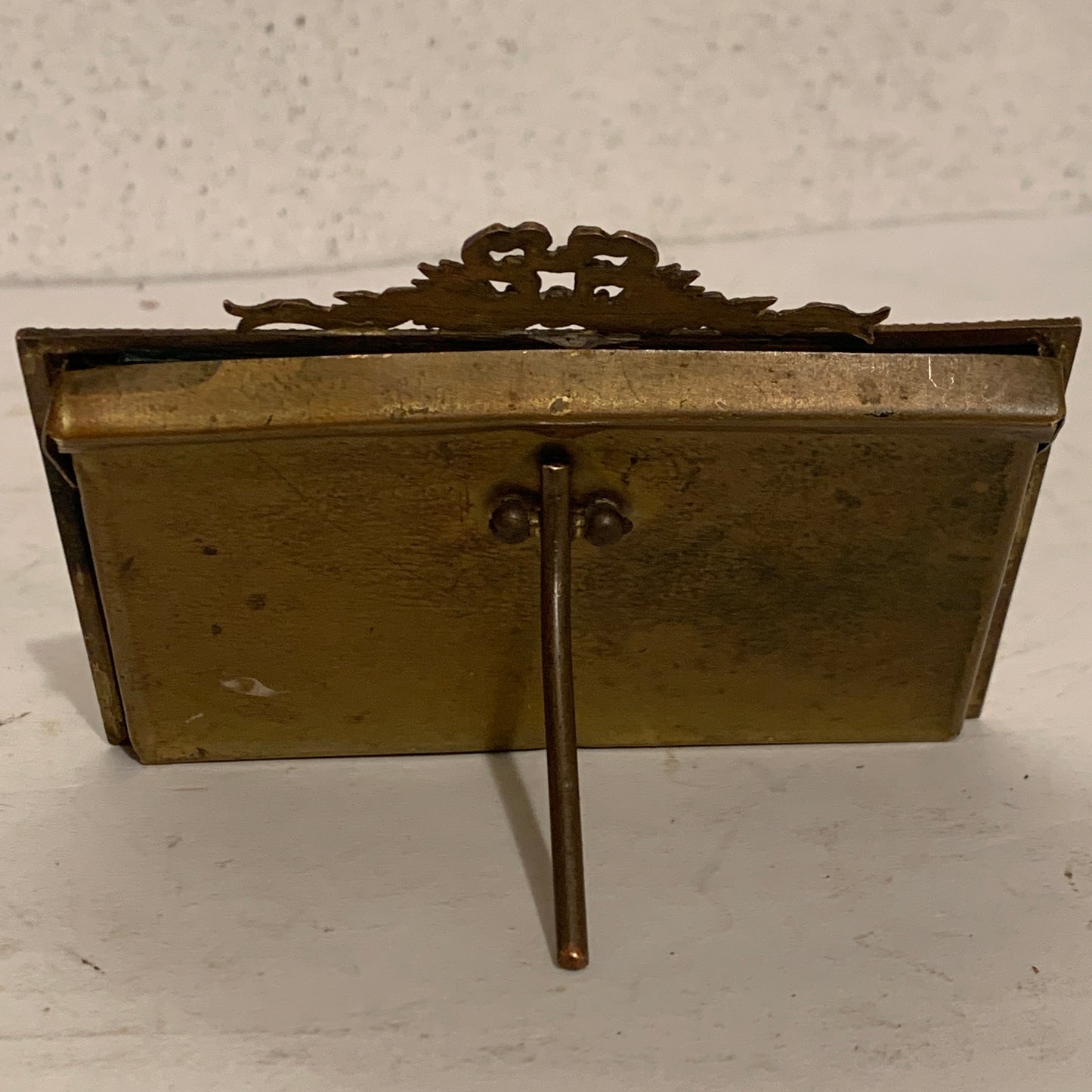 Antique French bronze frame, from the 19th century.