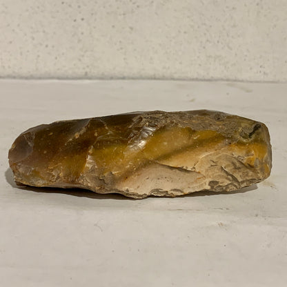 Dansk oldsag, Kerneøkse i flint. Jæger stenalder.