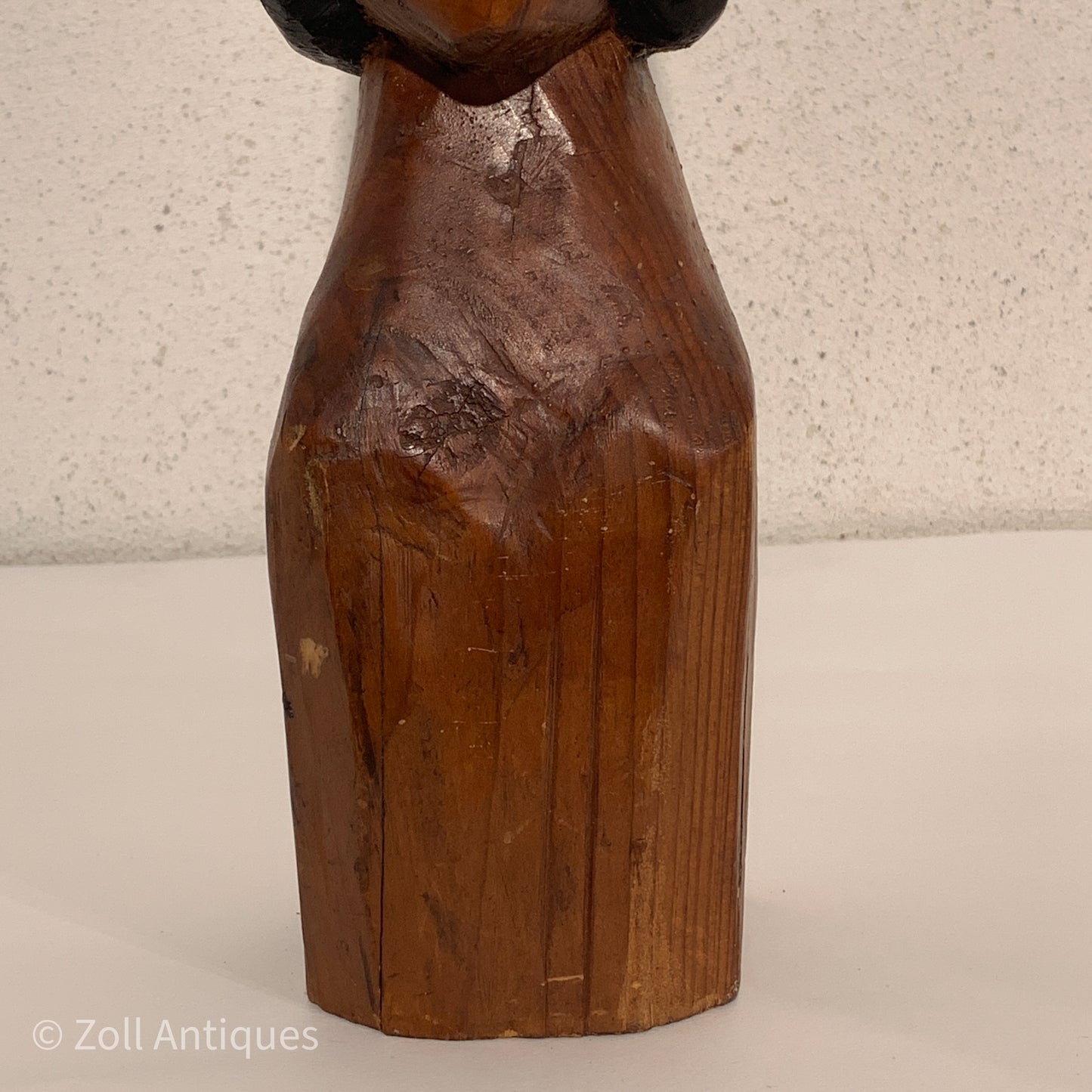 Zakæus Andreassen, older wooden bust of woman from Greenland