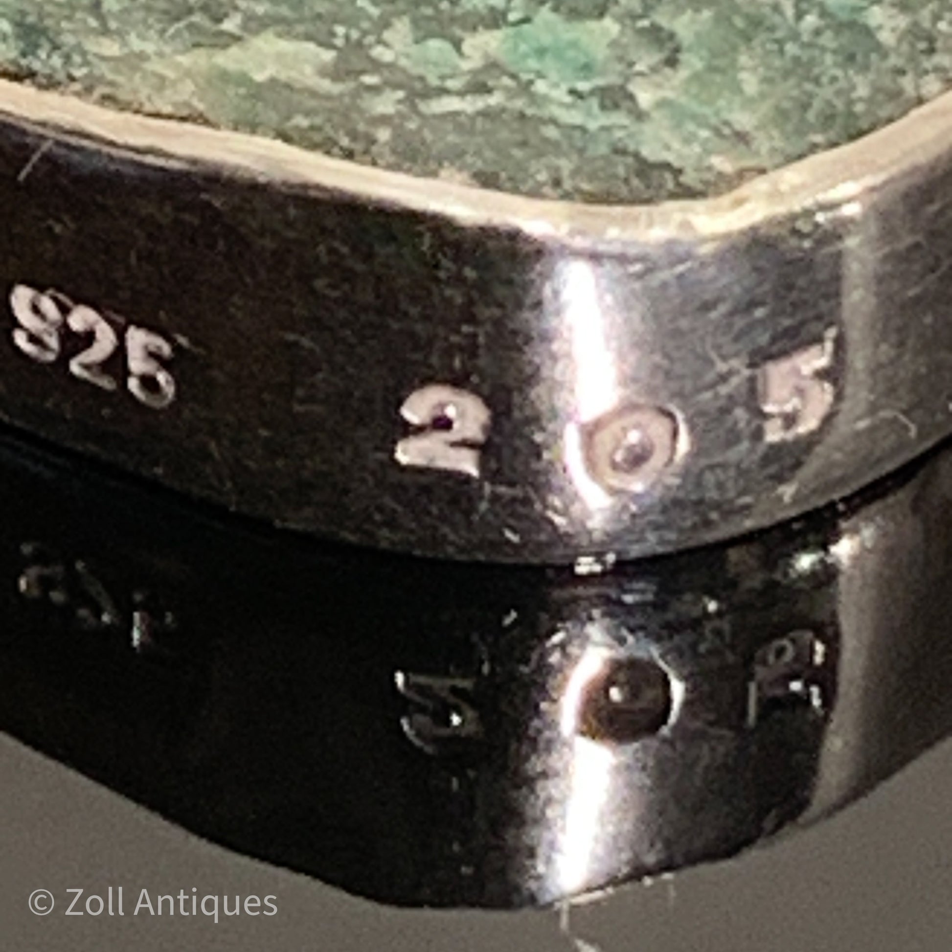 Per Sax Møller, København (1976-) vedhæng i sterling sølv med Fuchsite krystal