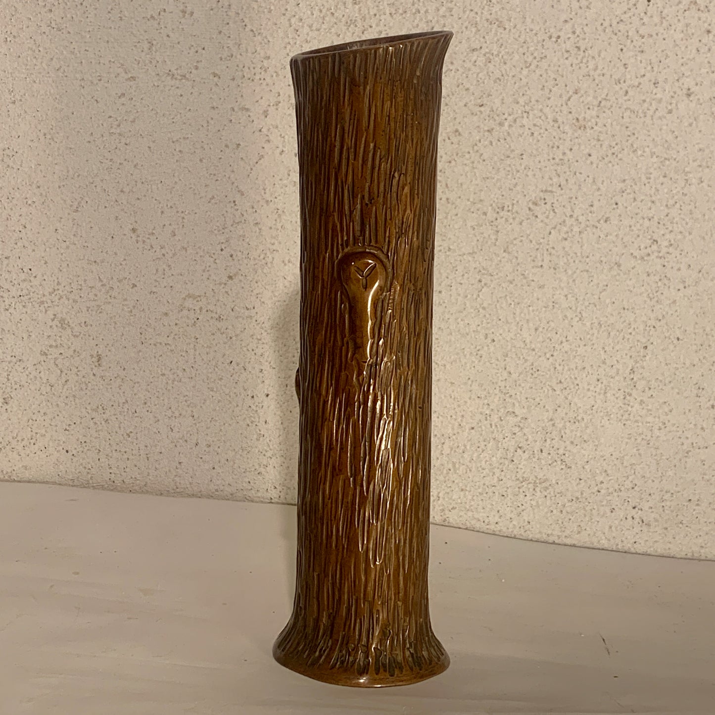 Antik bronze blomstervase, iform af træstamme, fra start 1900 tallet