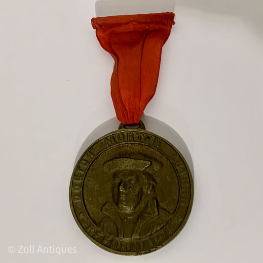 Luthers 400 års mindemedalje er en gammel og særlig medalje, som minerer om den store reformator Luthers 400 års fødselsdag. Medal
