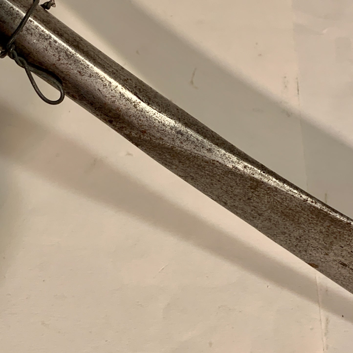 Antik Kalimantansk parang laktok sværd, Indonesien. Fra 1800 tallet