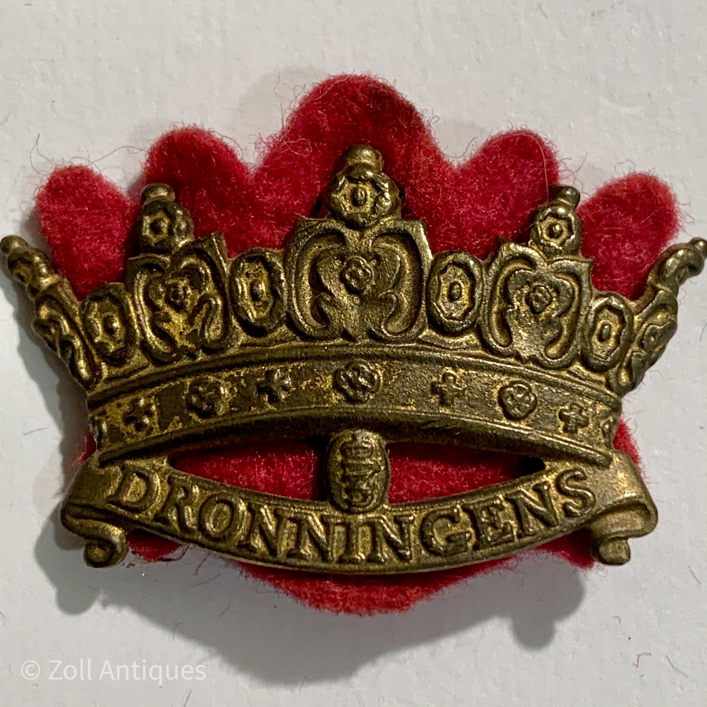 Queen's Life Regiment Badge, older