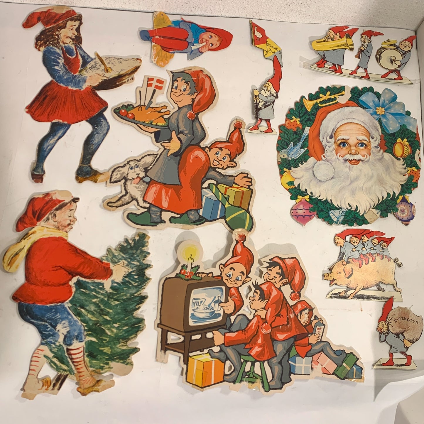 Gammelt julepynt, pap jule nisse dekorationer, fra 1950-70érne