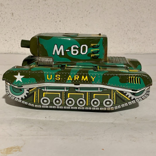 Vintage Japanese tin toy tank, from the 1950s/60s/70s