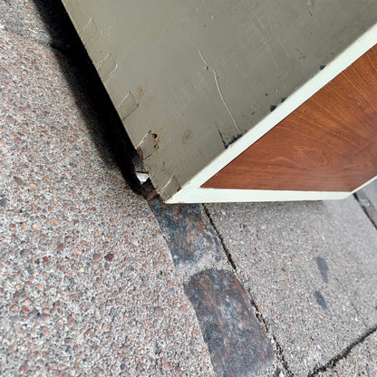 Vintage rullebord med stor teak skuffe