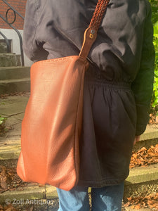 Unik håndsyet læder skuldertaske, Kim Zoll Designs.