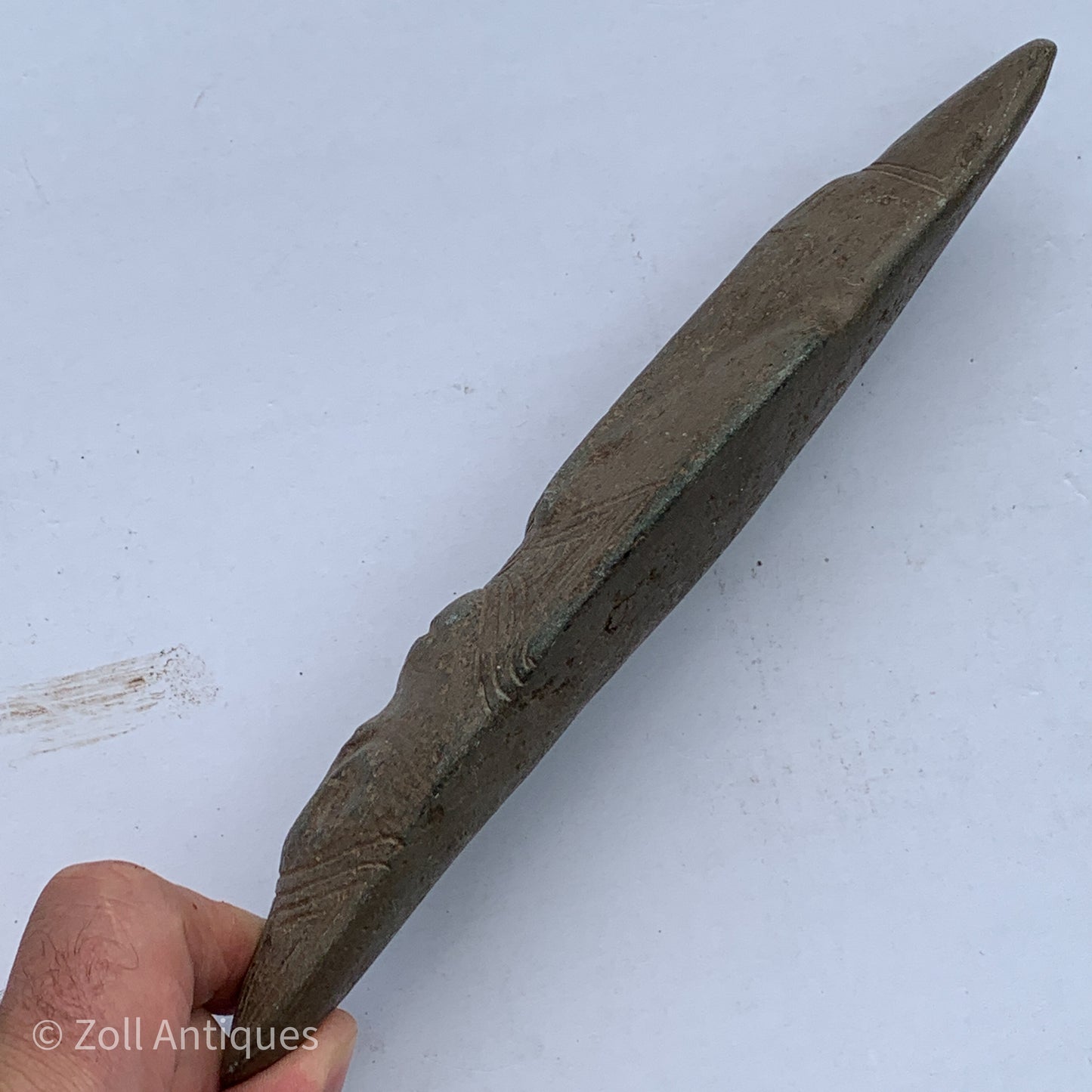 Præcolumbiansk oldsag. Ceremoniel økse i sten. Taino stammen. År 450-1100