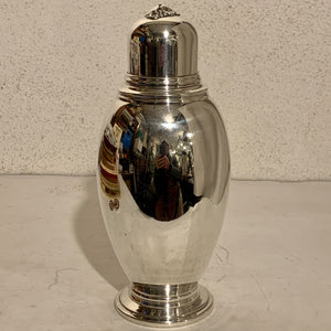Christian Michelsen (1931-1949) Art Deco Cocktailshaker i sølvplet.
