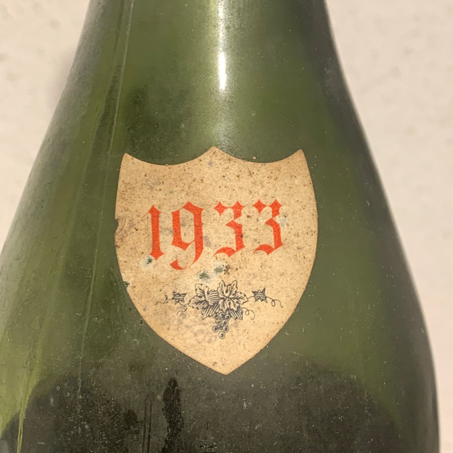 Gevrey-Chambertin 1933 vintage Burgundy red wine