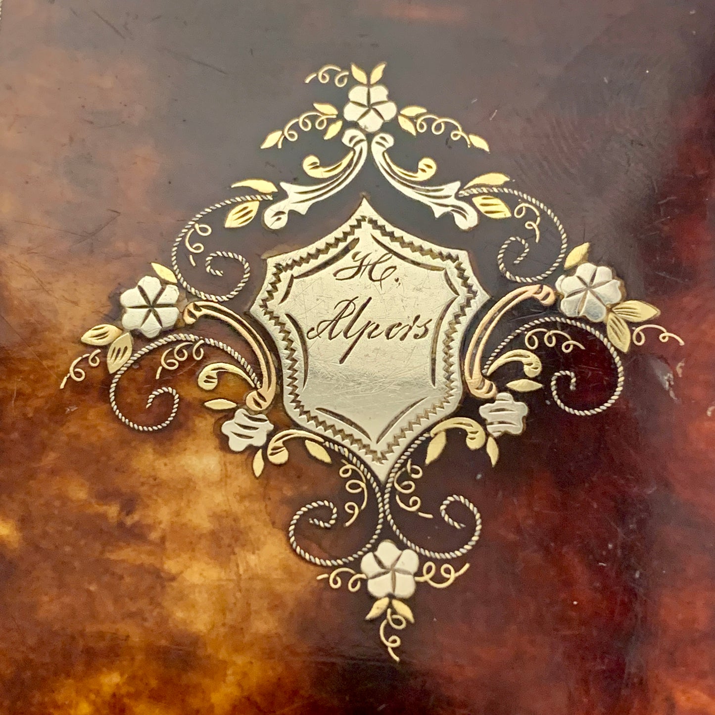 French Napoleon III Piqué gold &amp; silver inlaid tortoiseshell cigar case